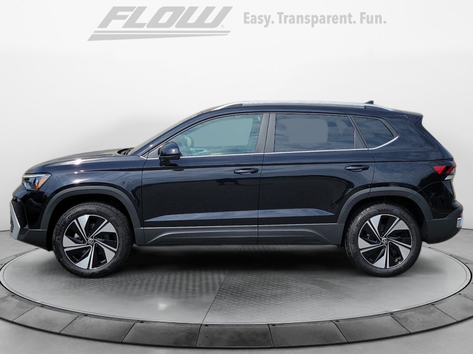 New 2026 Volkswagen Taos SE AWD/4WD image 4