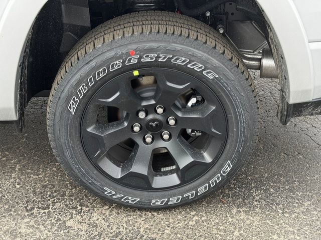 New 2026 RAM 1500 4x4 Crew Cab image 11