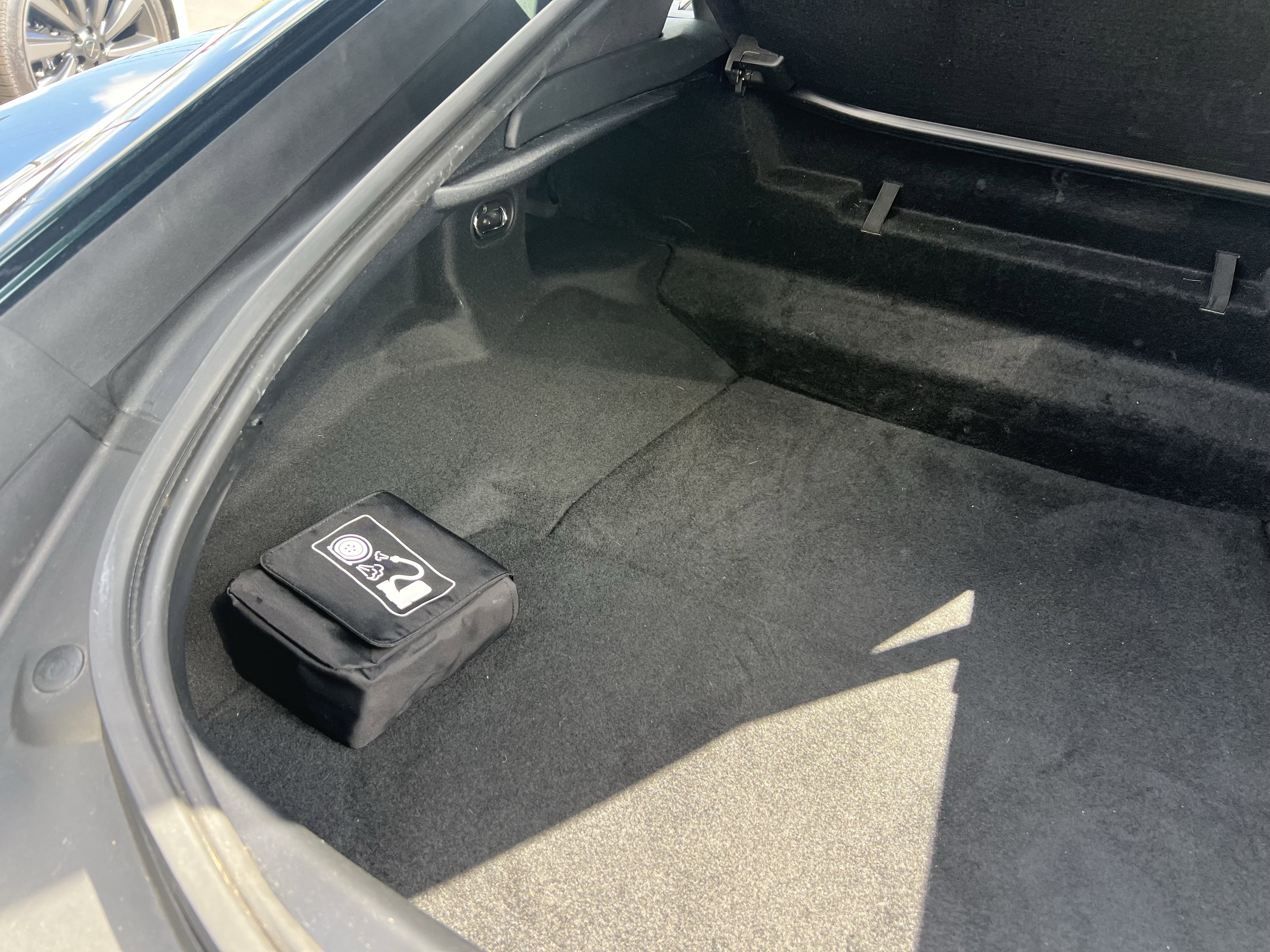 Certified 2023 Jaguar F-TYPE Coupe image 31