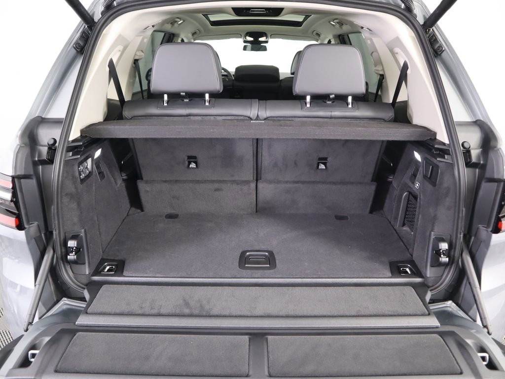 Used 2026 BMW X7 xDrive40i w/ Premium Package image 31