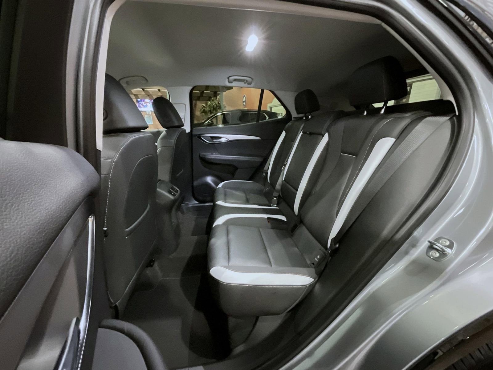 Certified 2025 Buick Envision Sport Touring image 19