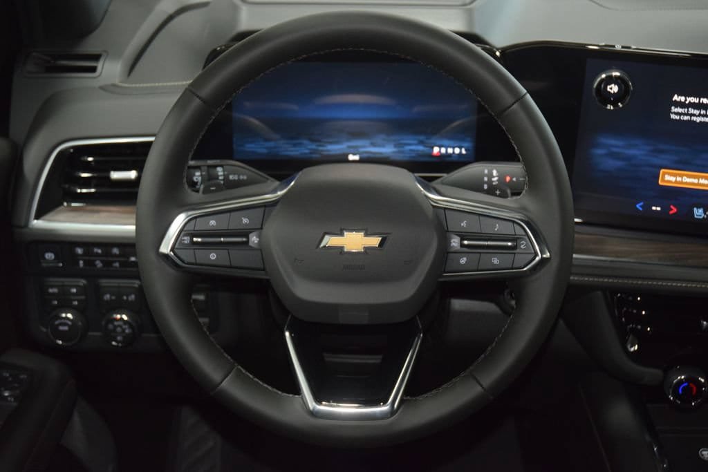 New 2026 Chevrolet Suburban Premier AWD/4WD image 37