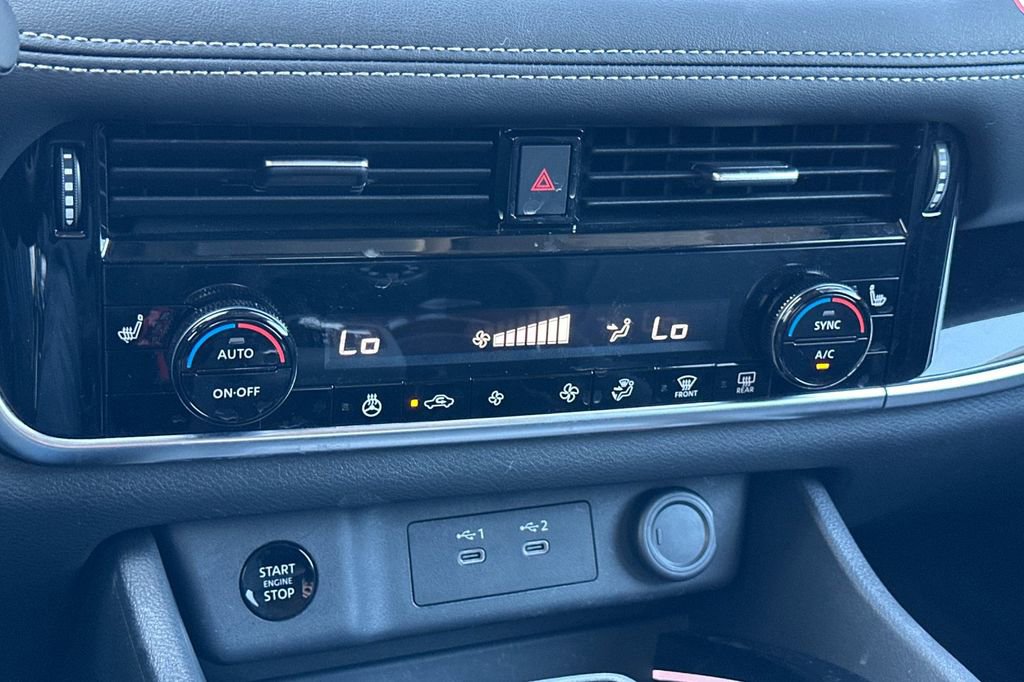 Used 2026 Nissan Rogue SL AWD/4WD image 21