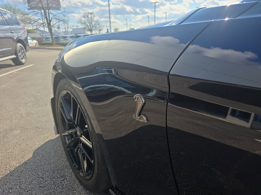 Used 2022 Ford Mustang Shelby GT500 w/ Technology Package image 19