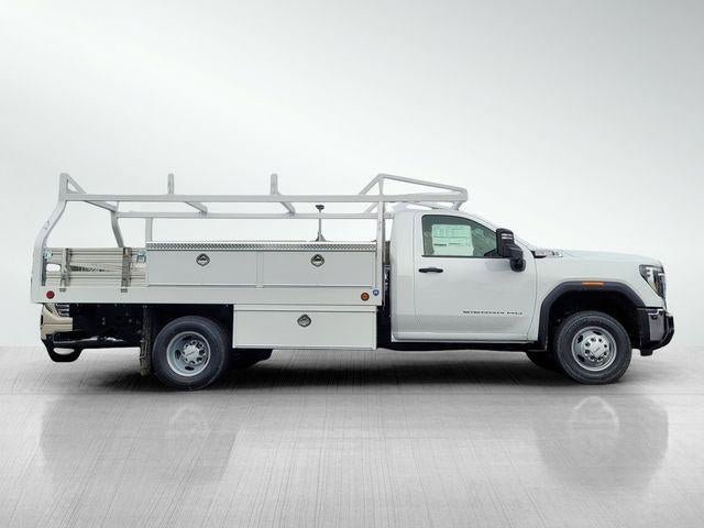 New 2026 GMC Sierra 3500 Pro w/ Convenience Package RWD image 4