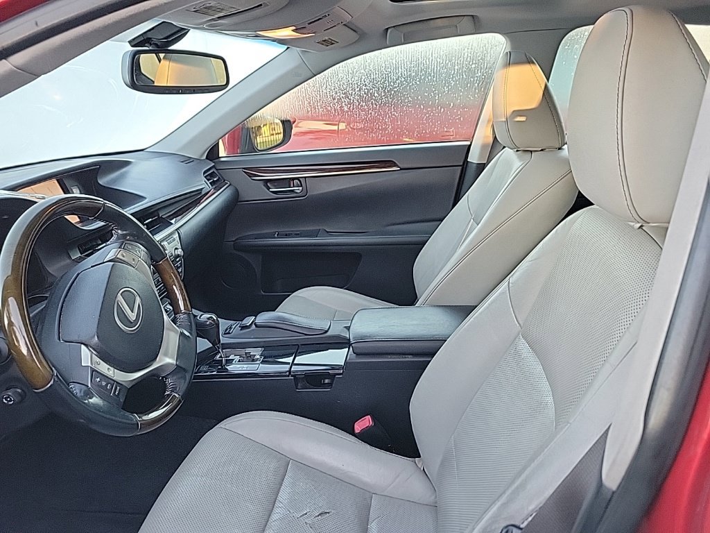 Used 2013 Lexus ES 350 w/ Luxury Pkg FWD image 6