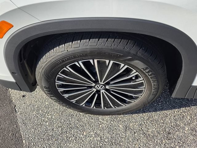 New 2026 Volkswagen Tiguan S FWD image 16