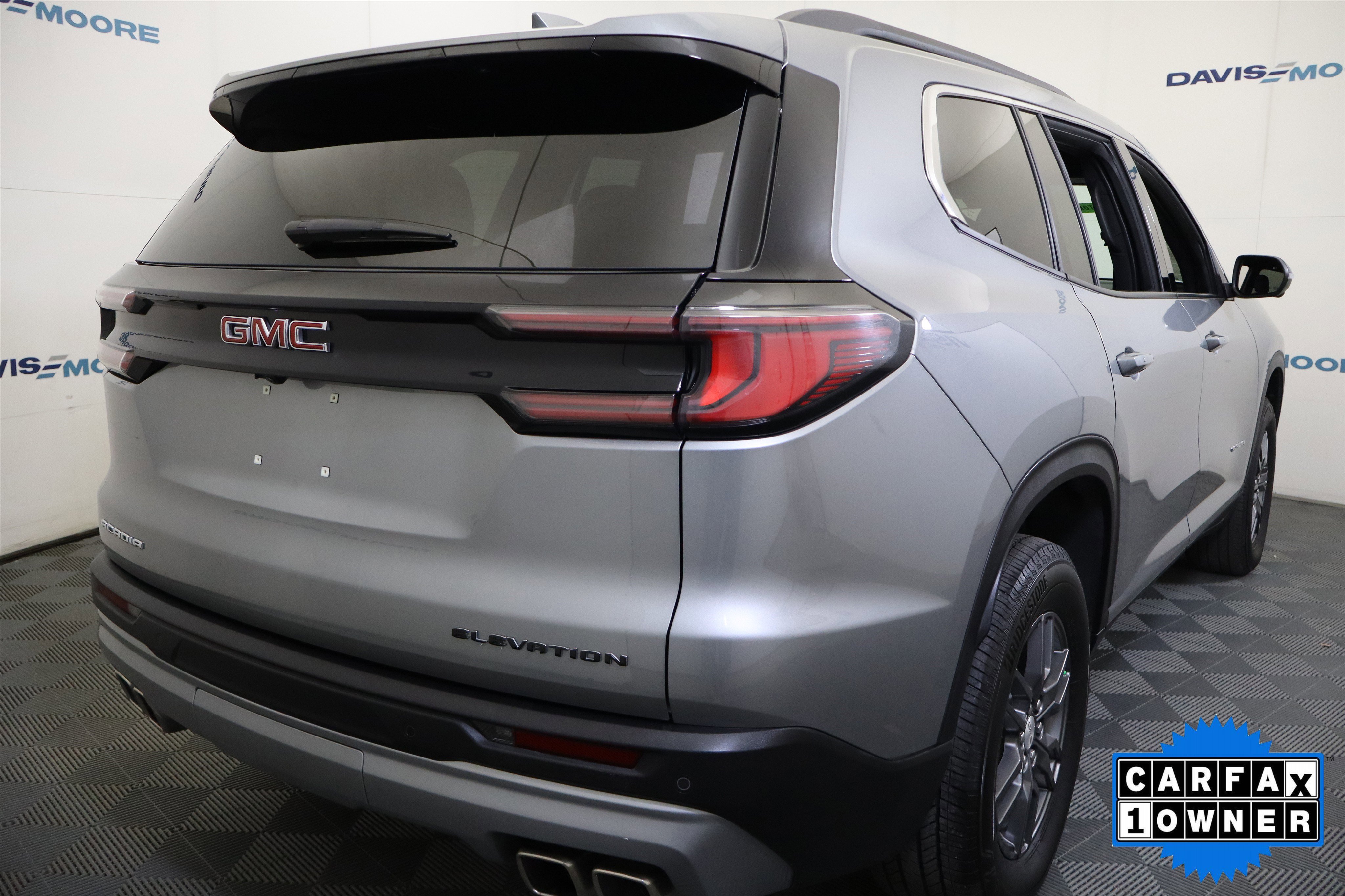 Used 2025 GMC Acadia Elevation image 4