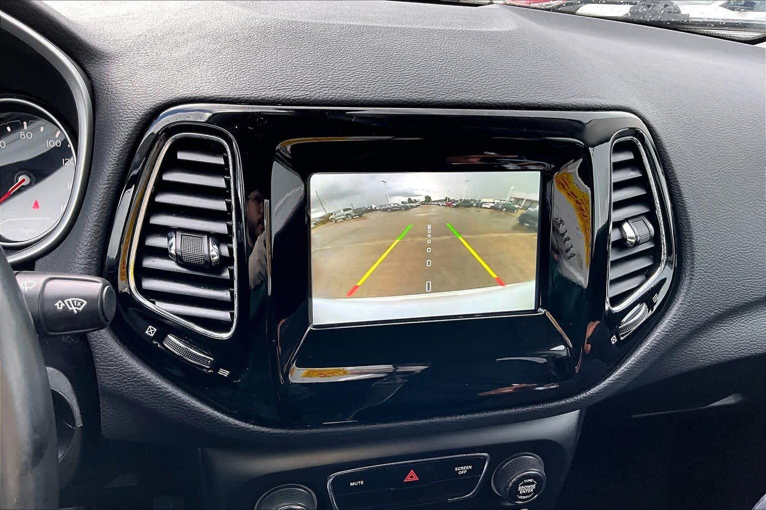 Used 2021 Jeep Compass Latitude FWD image 26