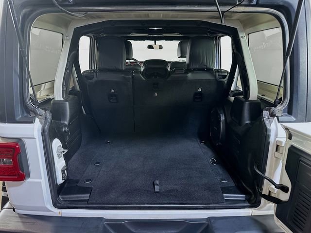 Used 2018 Jeep Wrangler Unlimited Rubicon w/ Safety Group image 8