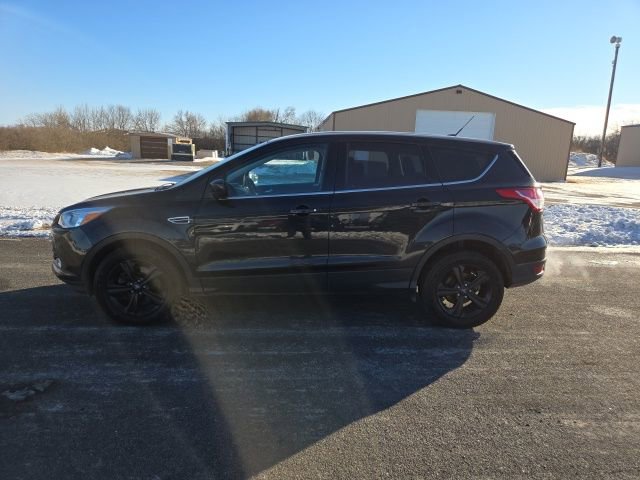 Used 2015 Ford Escape SE image 3