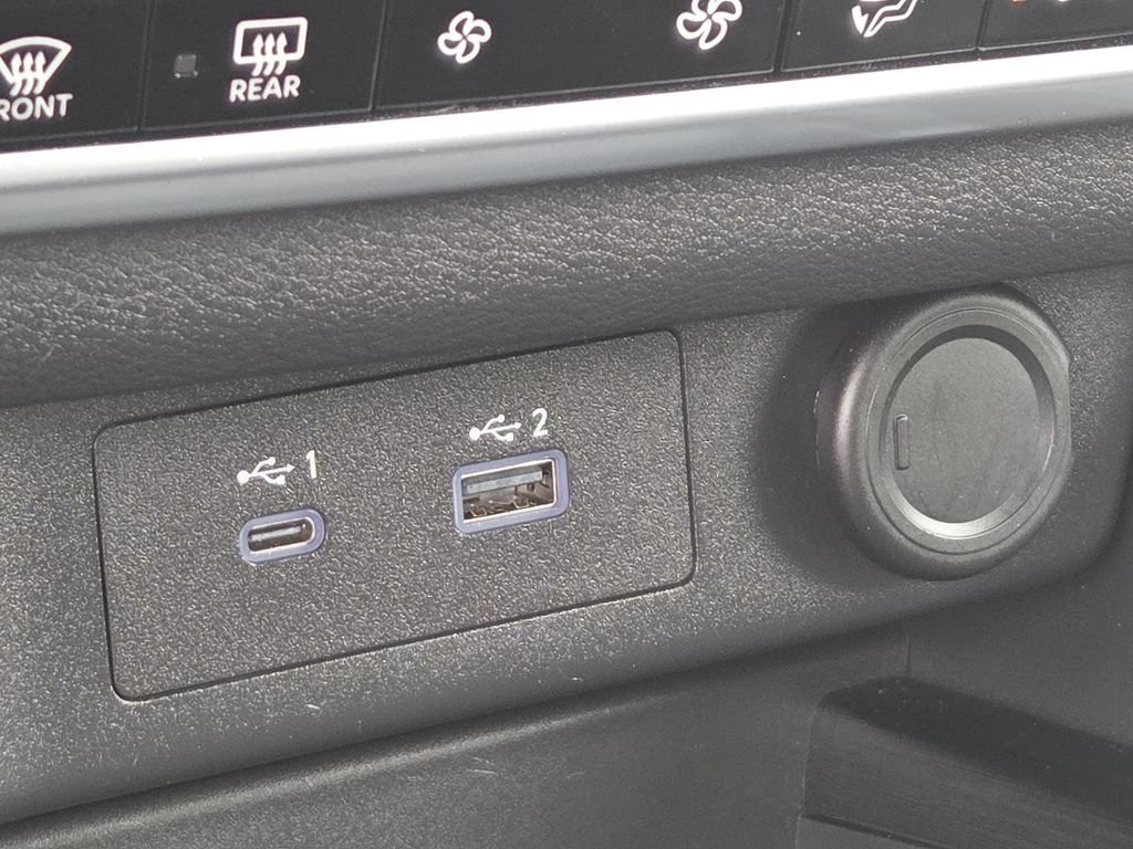 Used 2023 Nissan Rogue SV AWD/4WD image 8