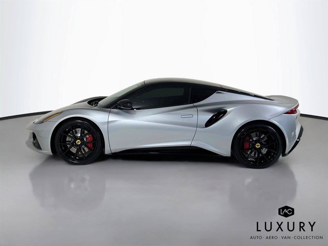 Used 2024 Lotus Emira First Edition RWD image 9