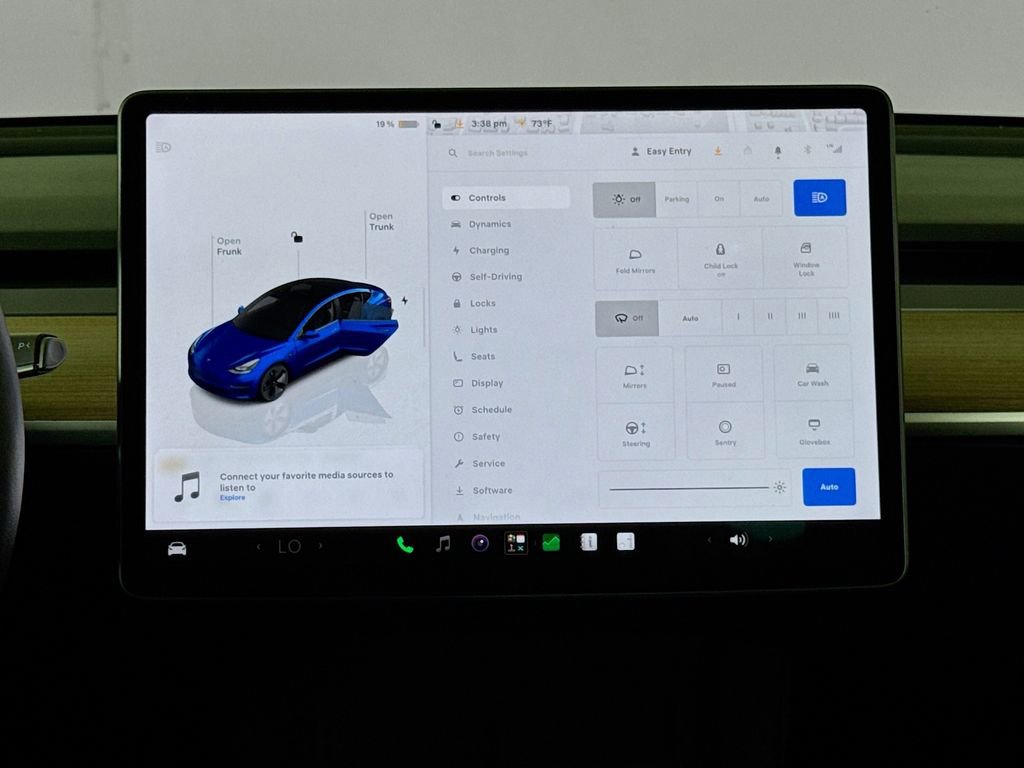 Used 2023 Tesla Model 3 Standard Range RWD image 10