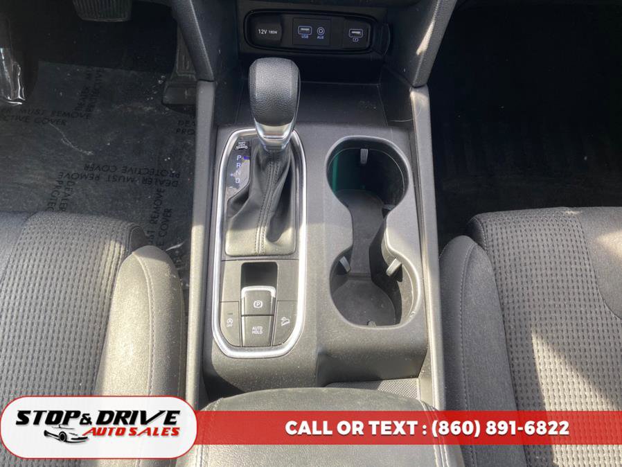 Used 2019 Hyundai Santa Fe SE image 12