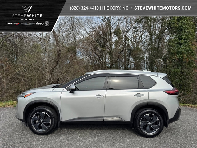 Used 2021 Nissan Rogue SV w/ Premium Package FWD image 1