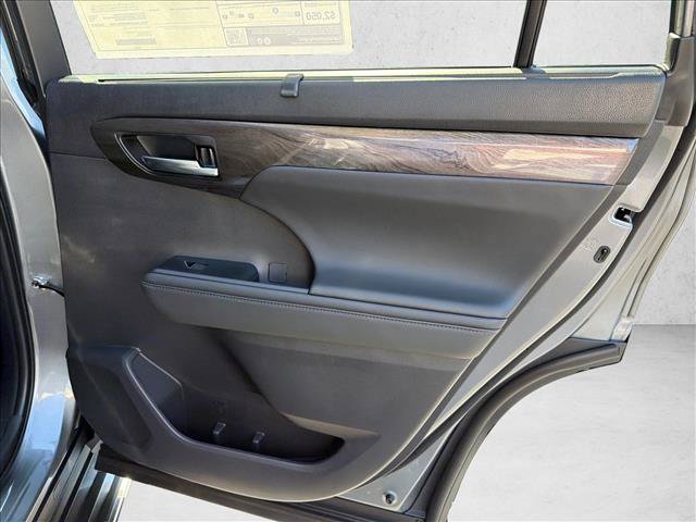 New 2026 Toyota Highlander Limited AWD/4WD image 16