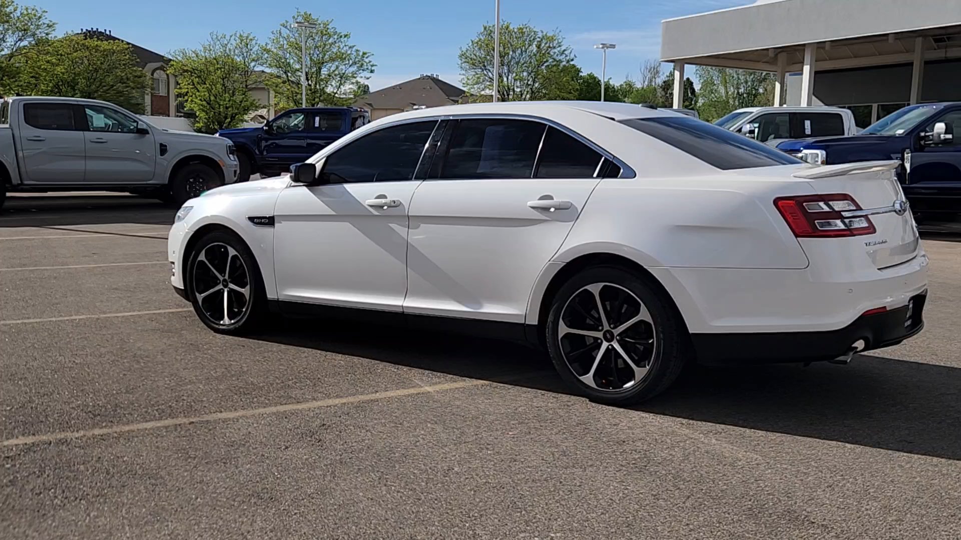 Used 2014 Ford Taurus SHO w/ Equipment Group 401A image 21