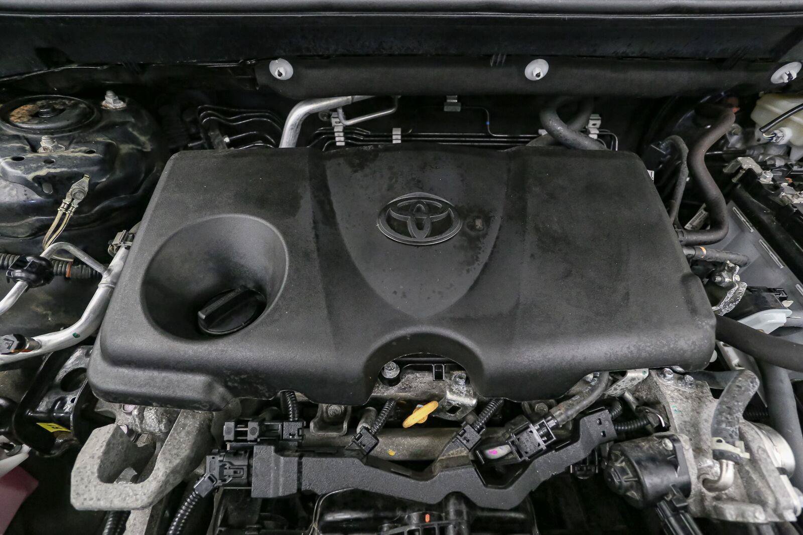 Certified 2024 Toyota RAV4 LE AWD/4WD image 15