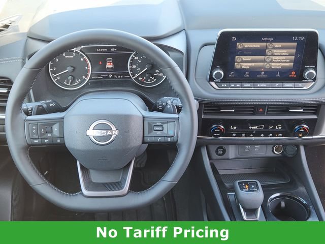 Certified 2025 Nissan Rogue SV FWD image 26