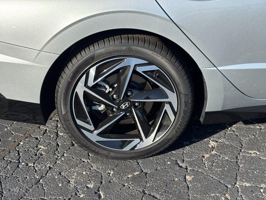 New 2026 Hyundai Sonata SEL FWD image 4