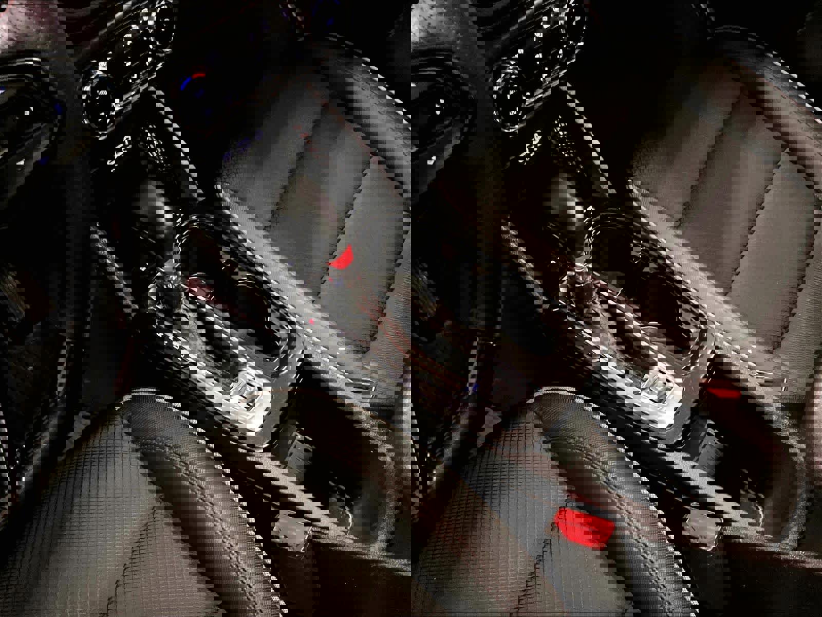 Used 2023 Chevrolet TrailBlazer RS w/ Sun and Liftgate Package image 21