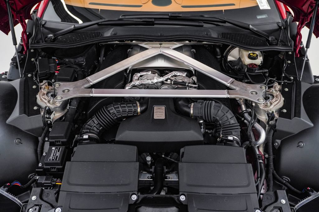 Used 2023 Aston Martin V8 Vantage Roadster RWD image 36