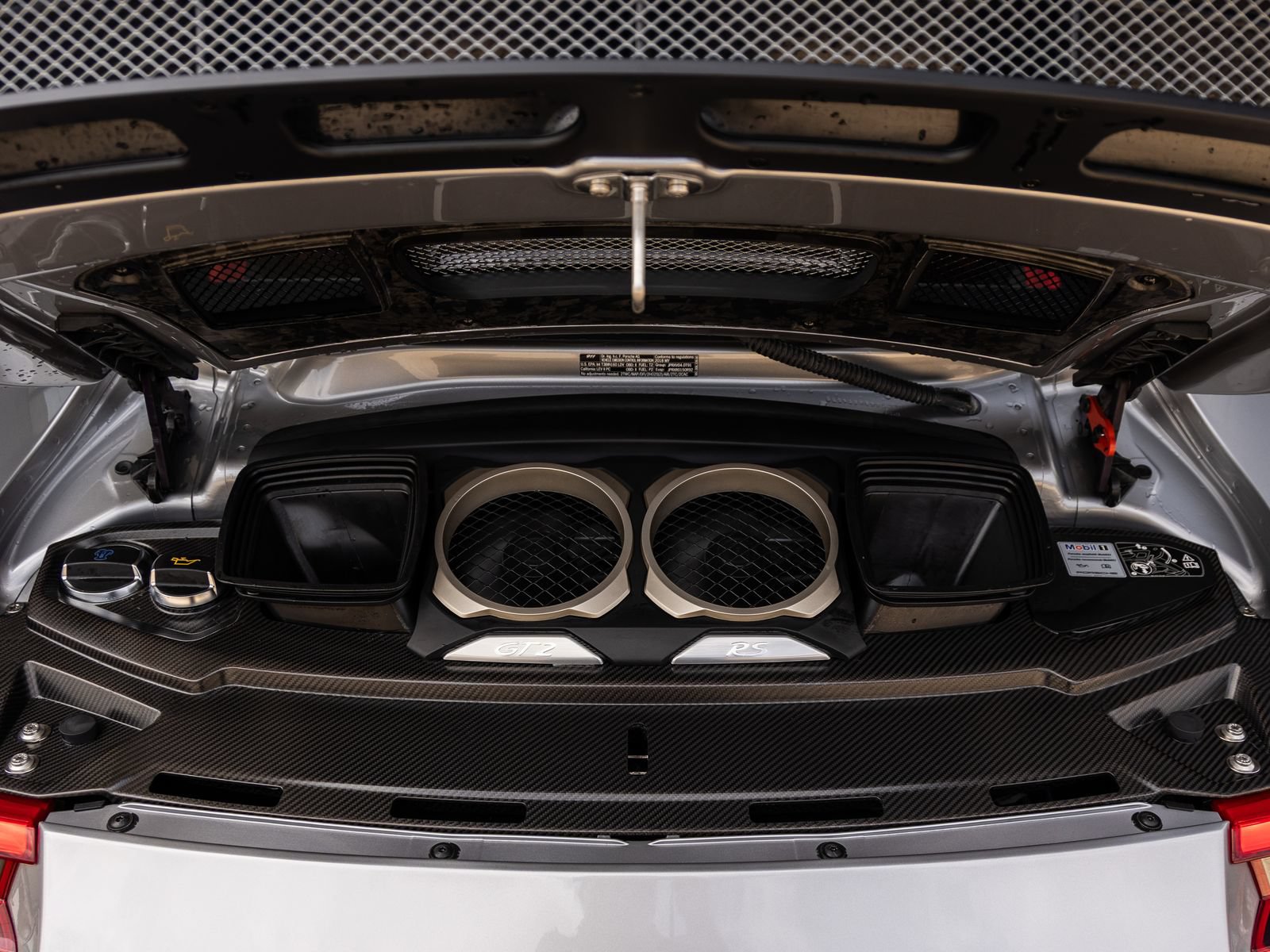 Certified 2018 Porsche 911 GT2 RS RWD image 61