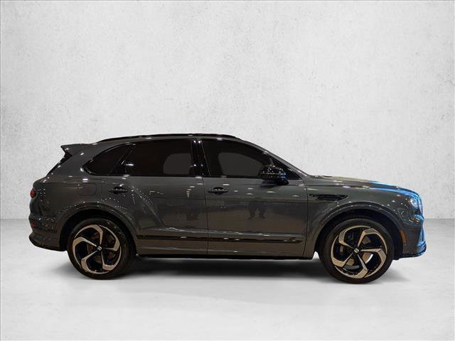 Used 2022 Bentley Bentayga image 4