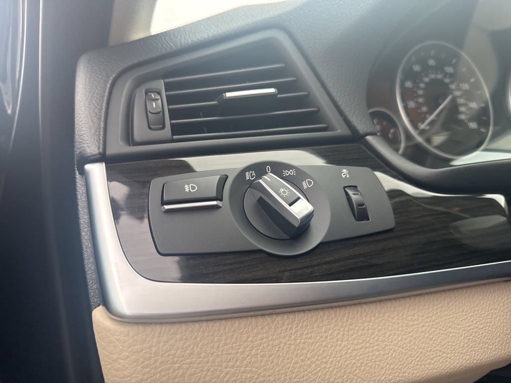 Used 2015 BMW 528i xDrive Sedan AWD/4WD image 27