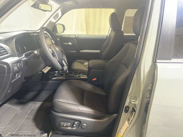 Used 2023 Toyota 4Runner TRD Off-Road Premium AWD/4WD image 13