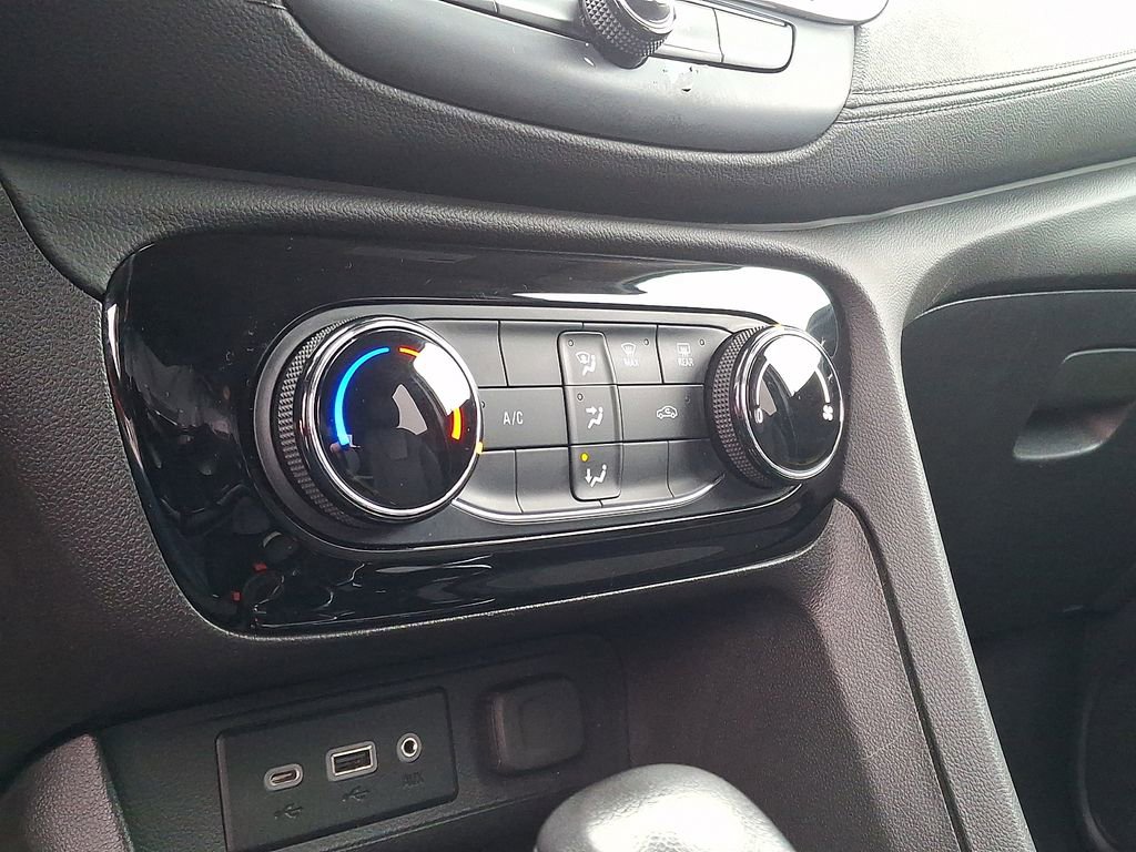 Used 2023 Buick Encore GX Preferred image 20