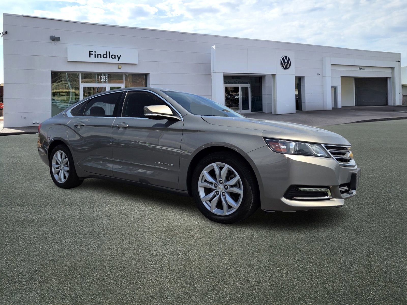 Used 2019 Chevrolet Impala LT FWD image 2