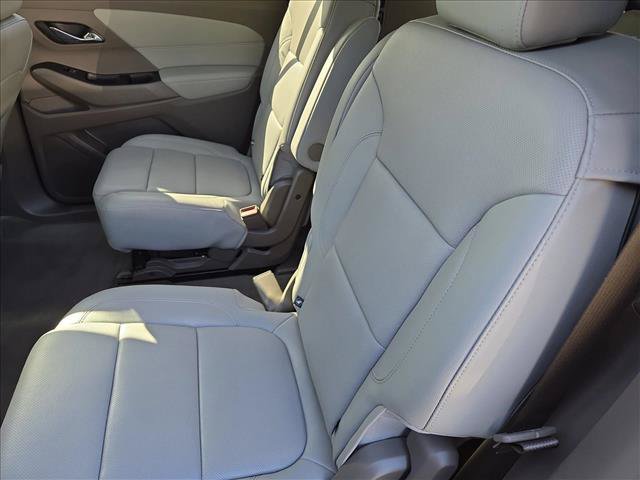 Used 2019 Chevrolet Traverse Premier AWD/4WD image 18