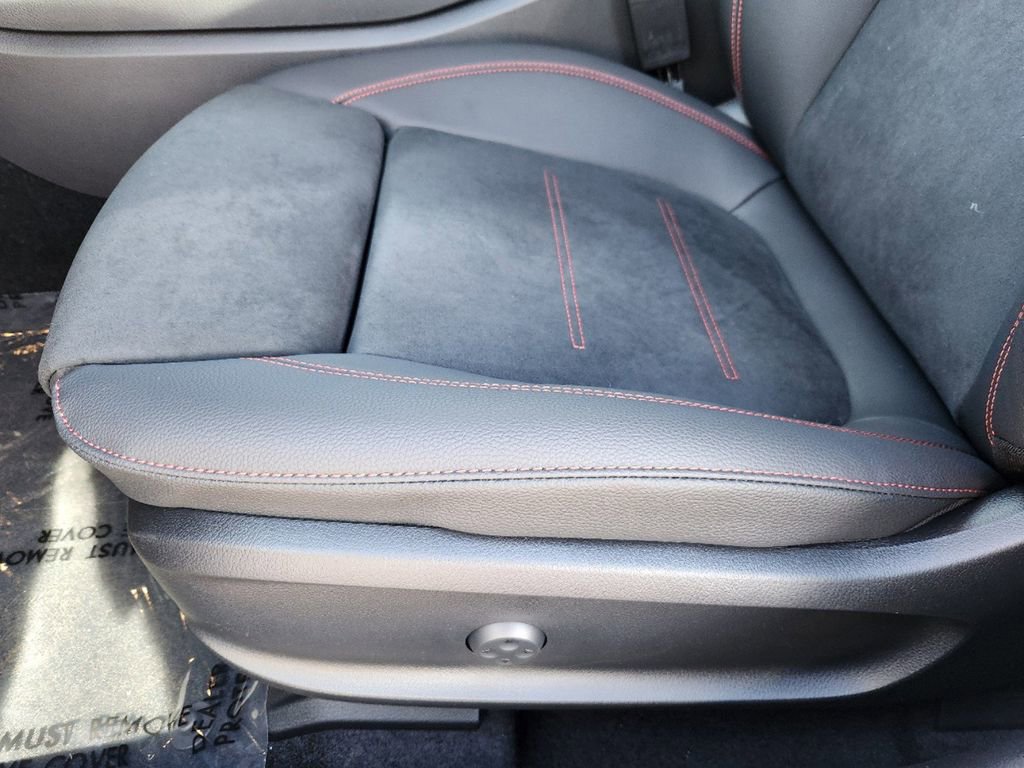 New 2025 Mercedes-Benz CLA 250 4MATIC image 23