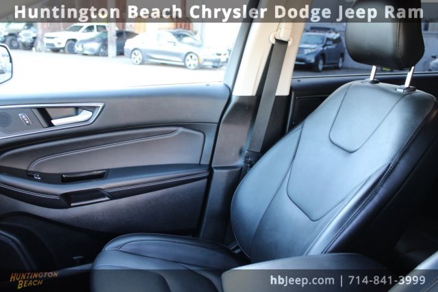 Used 2018 Ford Edge Titanium image 29