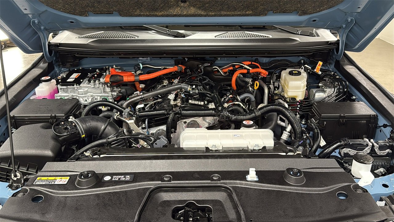 Used 2025 Toyota Land Cruiser image 25