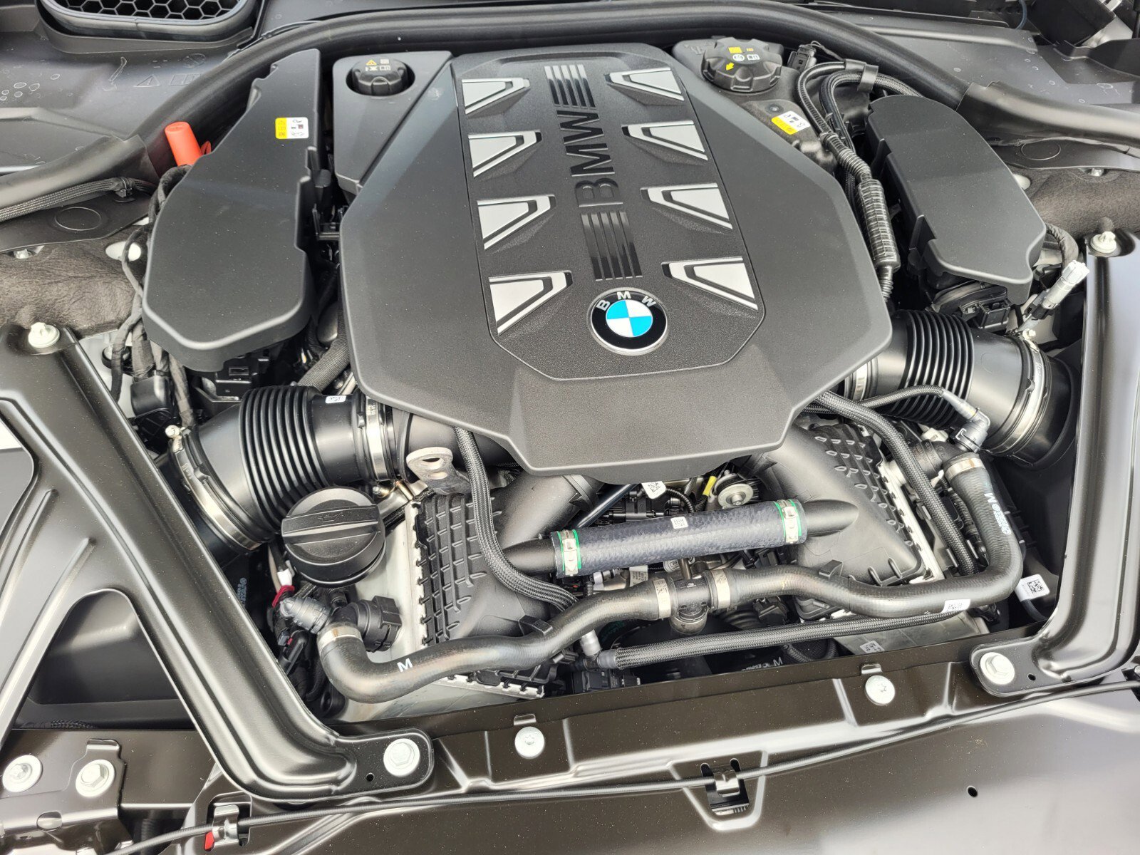 Used 2026 BMW 760i xDrive w/ Executive Package image 18