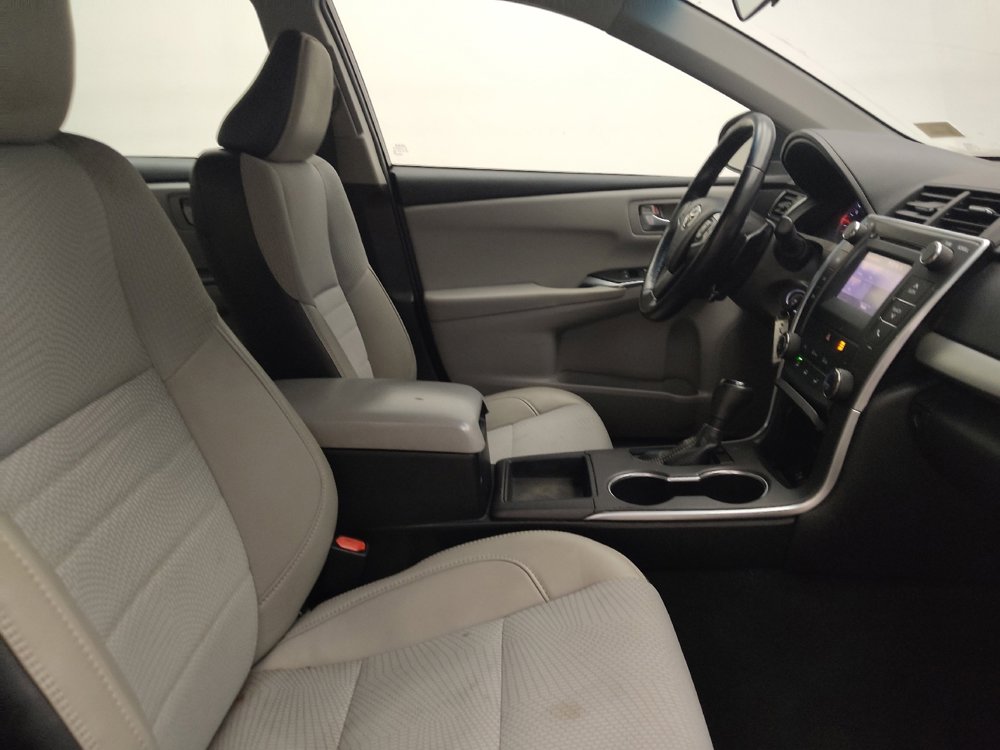 Used 2016 Toyota Camry SE w/ Protection Package (Q2) FWD image 21