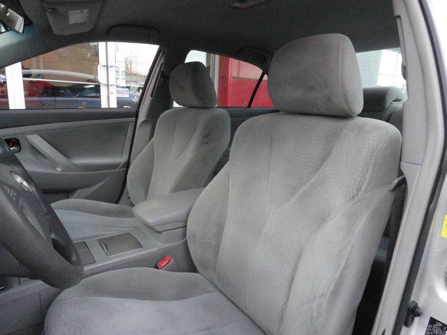 Used 2011 Toyota Camry image 7