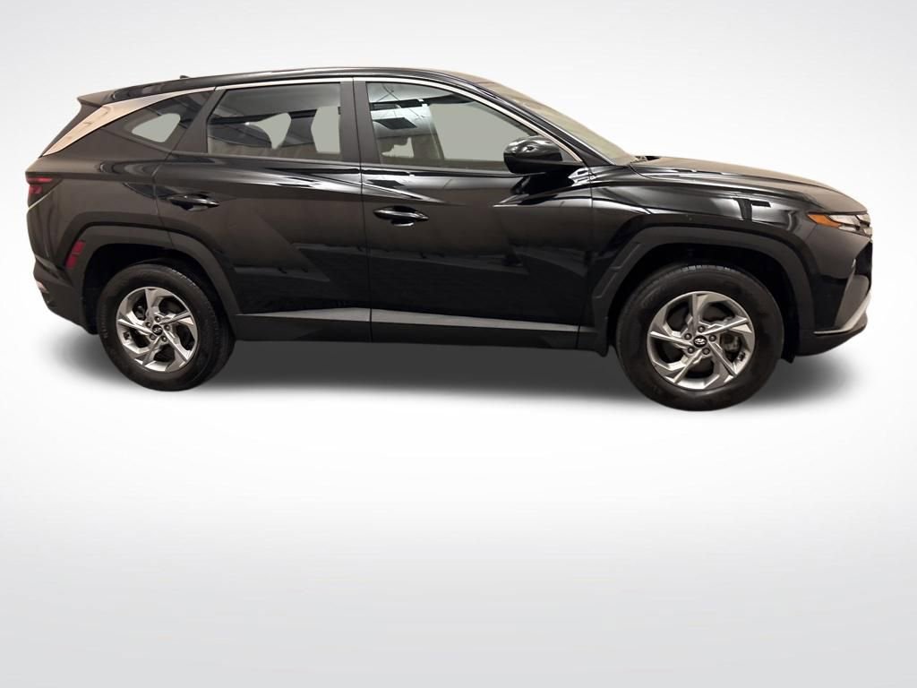 Used 2023 Hyundai Tucson SE AWD/4WD image 4