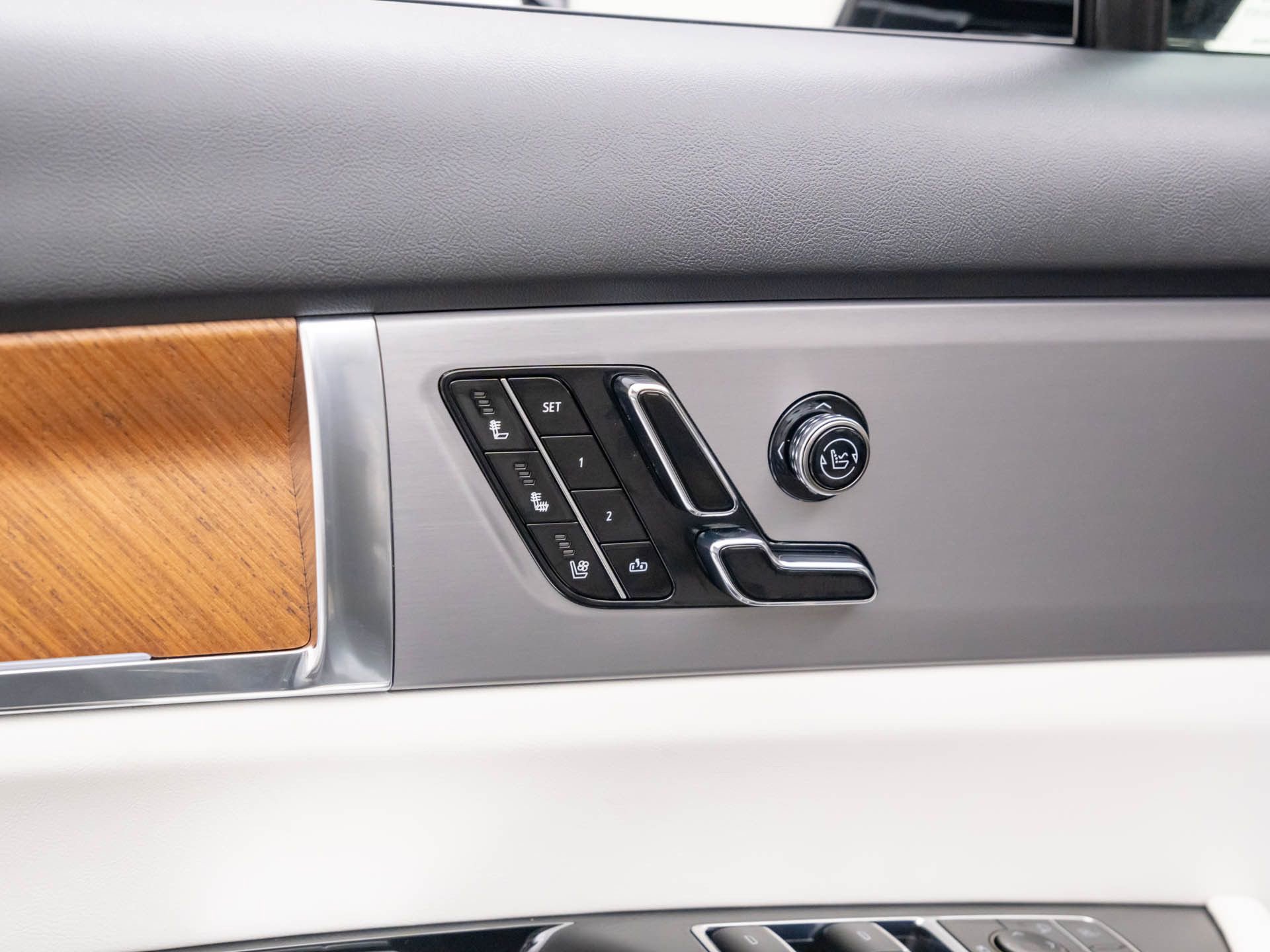 New 2026 Cadillac Vistiq Sport w/ LPO, Floor Liner Package image 14