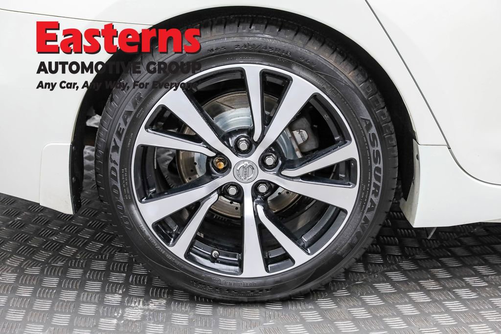 Used 2017 Nissan Maxima Platinum image 30