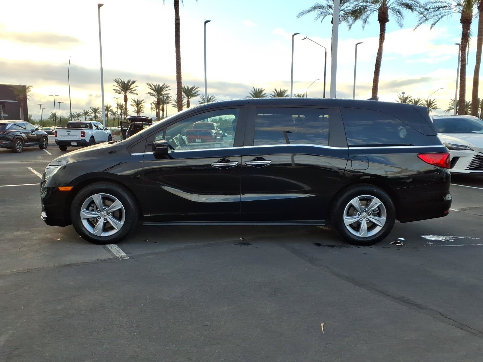 Used 2018 Honda Odyssey EX image 7