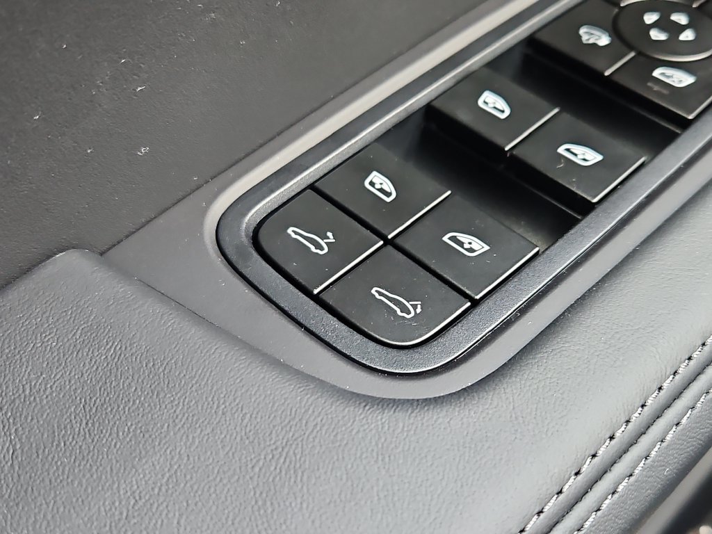 New 2026 Porsche Cayenne S AWD/4WD image 22