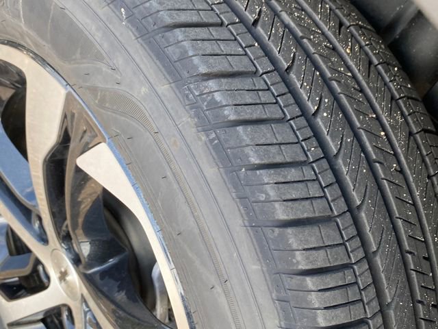 Certified 2024 Chevrolet Trax RS w/ Driver Confidence Package image 13