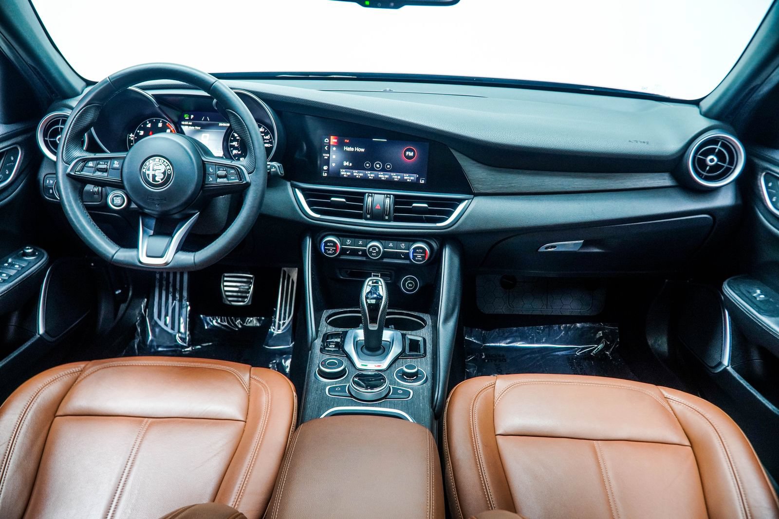 Used 2022 Alfa Romeo Giulia Ti RWD image 5