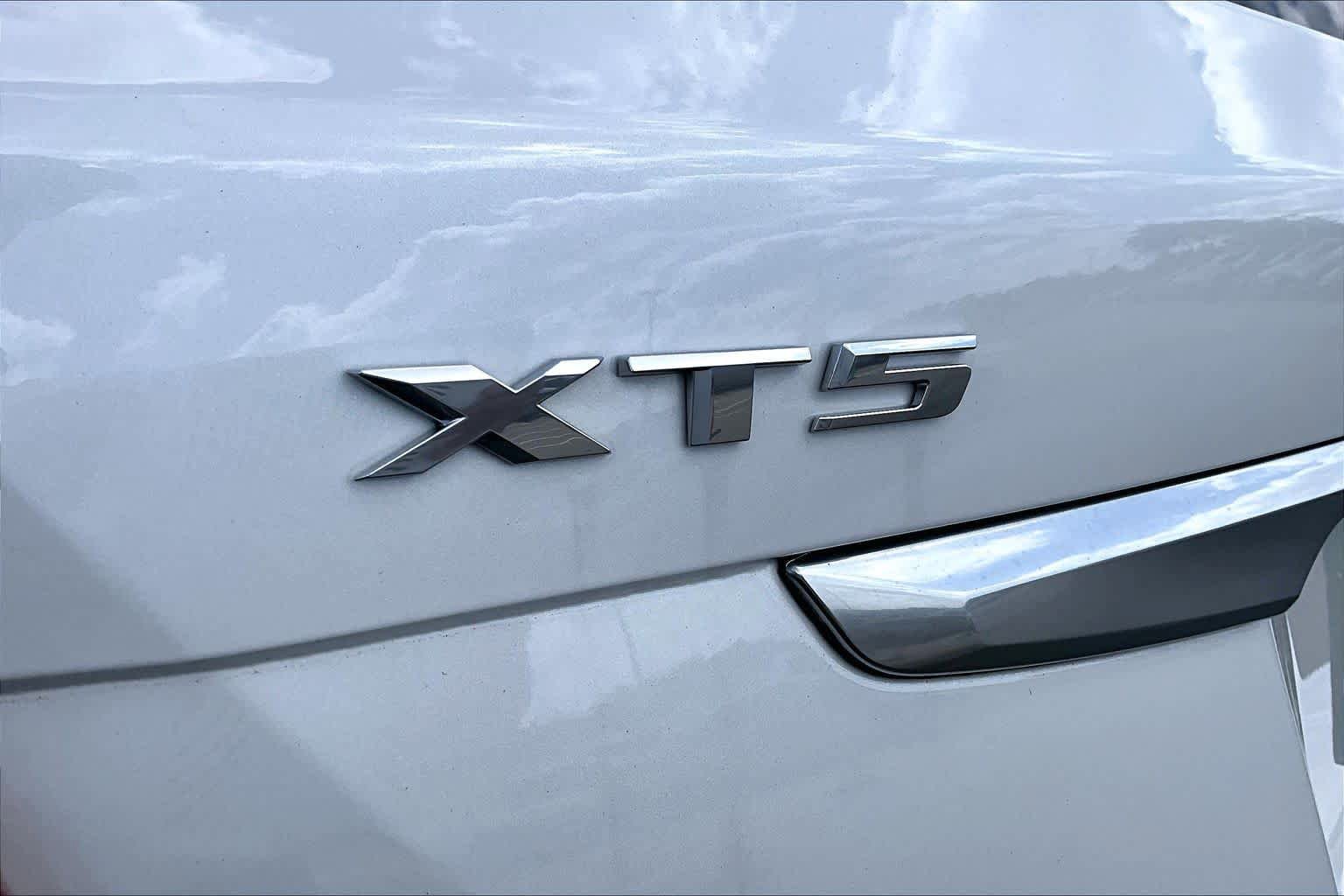 Used 2023 Cadillac XT5 Premium Luxury w/ Technology Package FWD image 30