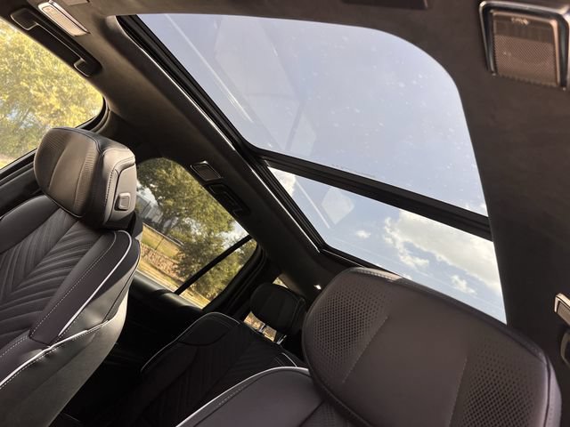 New 2027 Cadillac Vistiq Luxury w/ LPO, Premium Carpet Package AWD/4WD image 18