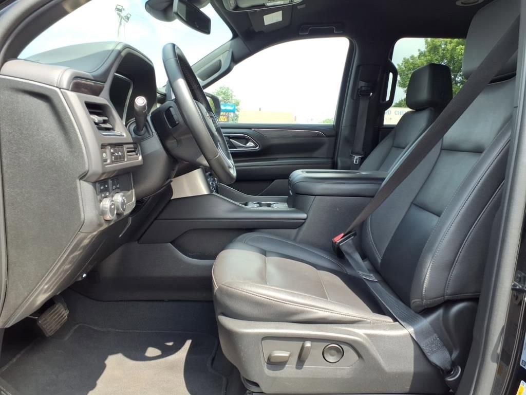 Used 2023 Chevrolet Suburban LT image 12